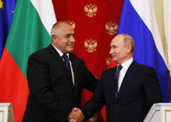 Борисов говори по телефона с Путин