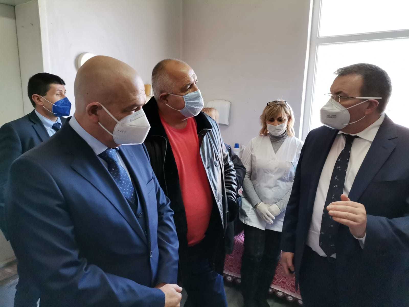 Борисов: Няма полемика за отварянето на заведенията