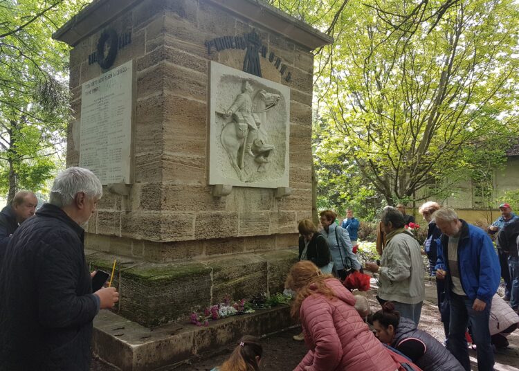 Лом ще има нов парк с паметника на конния си полк 1 Pametnik Lom konen polk