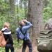 Деца с разходка до най-високото дърво в Рила