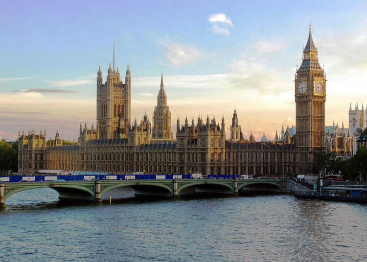 Стрелба и сгазени в Лондон. Има загинали и ранени (обновена) 1 Parliament at Sunset