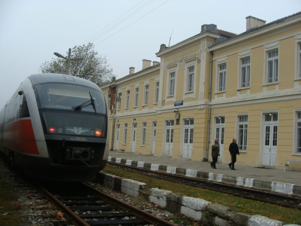 Финландци на жп туризъм с най-бавния влак до Гюешево 3 Picture 773