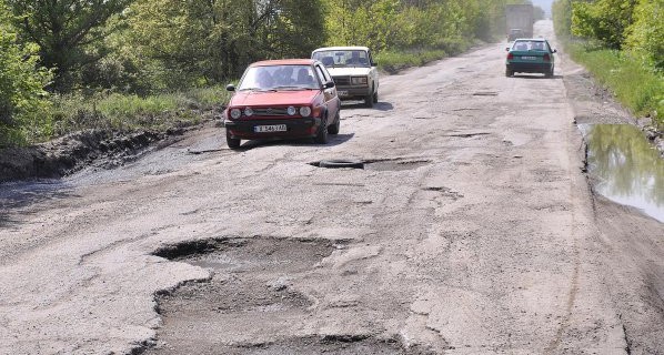 Кметове и депутати с мерки срещу дупките по пътища 1 Pyt 1