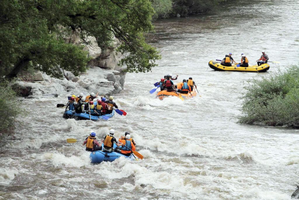 Регата, полет над Пирин и каяци за начало на рафтинг сезона 3 Rafting2
