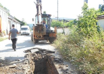 Сменят водопровод на още една улица в Берковица