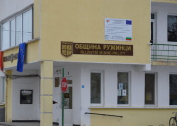 В Ружинци продължава програма „Работа”