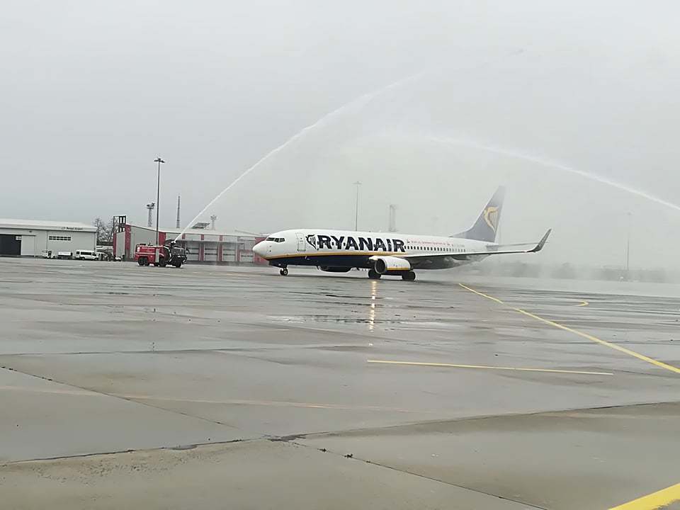 Ryanair ще лети до Бургас само през лятото