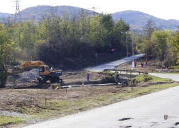 Нов водосток строят край индустриалната зона на Търново