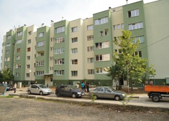 Санират 10 блока в Троян за 2 милиона