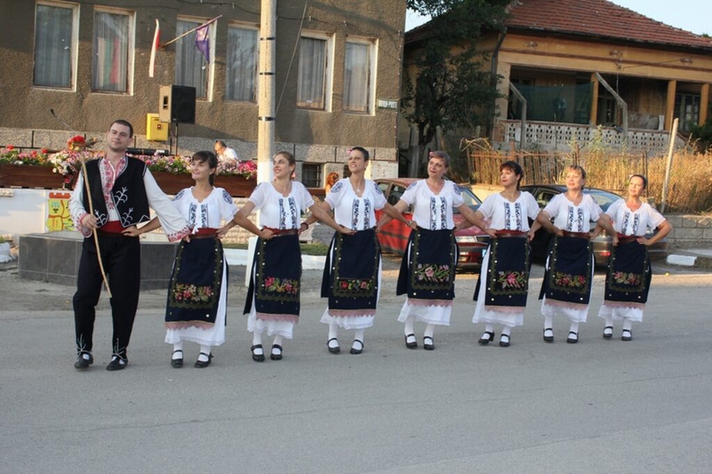 Сланотрън празнува Голяма Богородица 3 Slanotran praznik Copy
