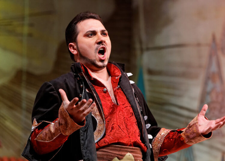 Svilen Nikolov solist Darjavna opera Varna Lud gidia 2012 IMG 5608