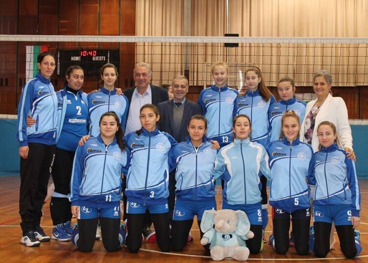 Евродепутат с рамо за международен турнир по волейбол 1 Uru4ev sportisti