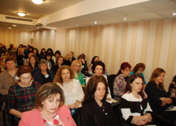 Жените от ГЕРБ дариха алея от рози и гора на Вършец