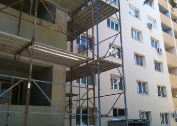 Мексиканска вълна със санирането в Гоце Делчев