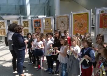 “Изложба за буквите” краси летище София от днес