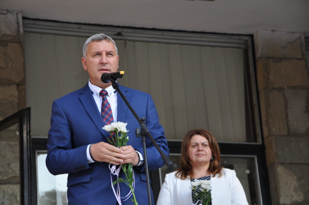 Кметът на Разлог: Във всеки от нас да изгреят надеждата и вярата! 1 Герчев 001