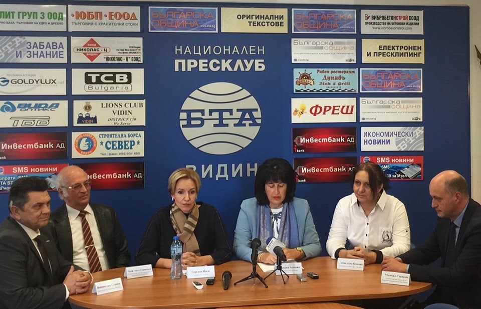 Над 450 начални учители на обучения за дигитални умения 1 Паси1