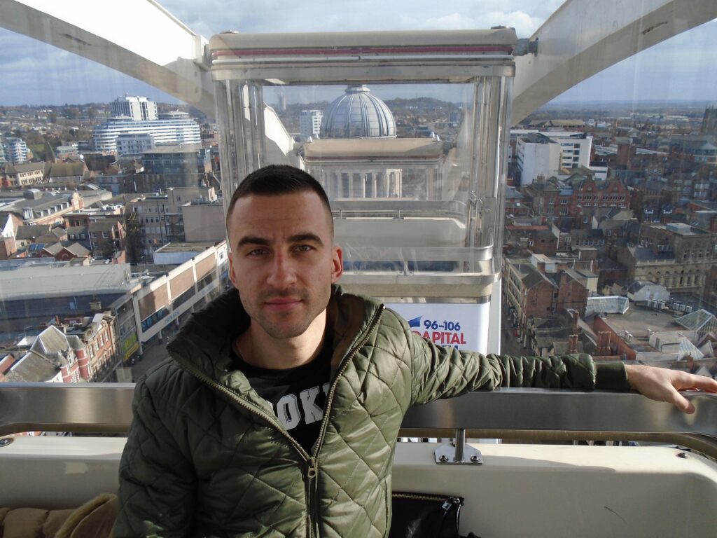 Чорев в Англия