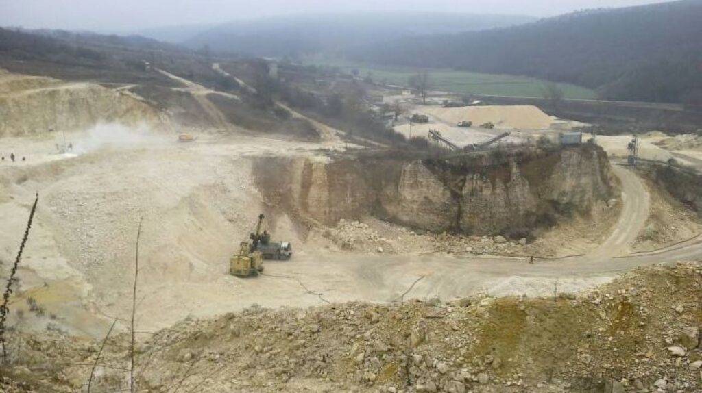 Две села на протест срещу каменна кариера 1 кариера
