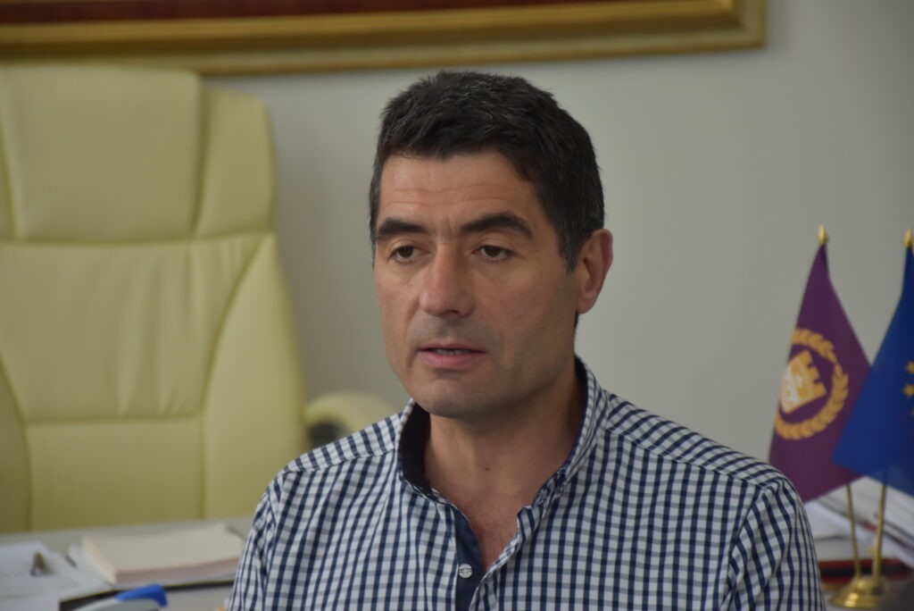стоянов