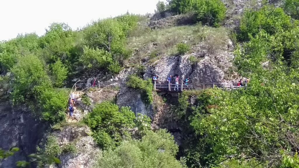 Румънците се прехласнаха по водопади край Велико Търново 1 търново