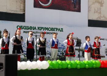 Стотици в Крумовград честваха 3 март