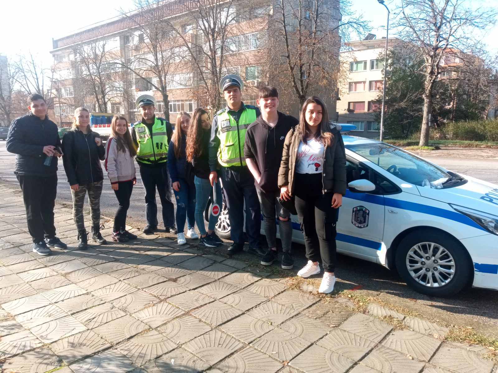 Ученици  в Кърджали  участваха в проверки на Пътна полиция