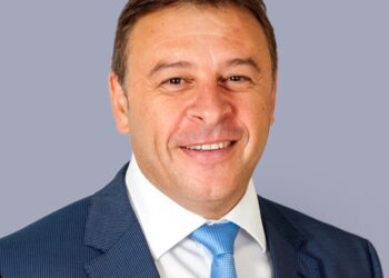 Камбитов поздрави и учителите на празника на Благоевград