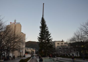 Кметът на Благоевград пали коледните светлини в първия ден на декември