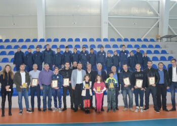 Ниски цени пълнят най-модерната спортна зала в Пиринско