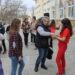 Община осигури усмихнати стикери за Деня на щастието