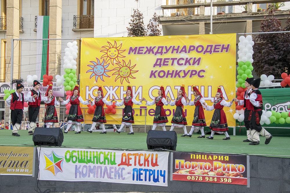 1000 талантливи хлапета от 5 държави на конкурс в Петрич