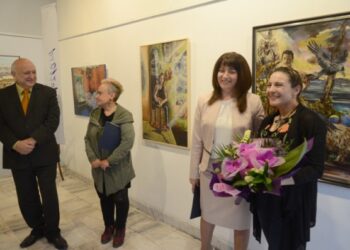 Млада художничка от Истанбул гостува в родния Кърджали