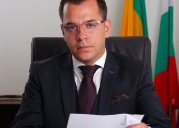 Кметът на Добрич спира приемните дни до второ нареждане