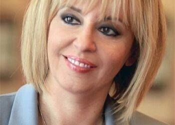 Мая Манолова внася проект за мажоритарен вот в два тура