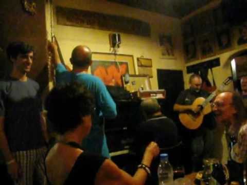 Кюстендилци пак разпиват в култовата кръчма „Сам дойдох“ 9 Кюстендилци пак разпиват в култовата кръчма „Сам дойдох“