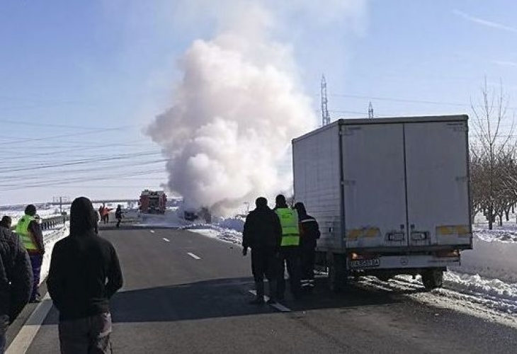 Снегорин прегря от чистене на "Тракия", запали се 9 Снегорин прегря от чистене на “Тракия”, запали се