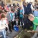Пенсиониран учител сади липи в памет на Левски