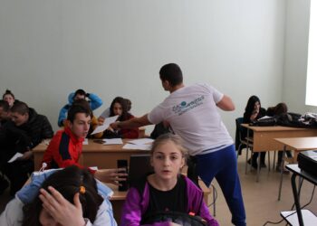 Борят ранните бракове в Ловеч с флашмоб