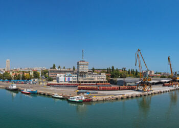 Наблюдават Черно море със супердрон