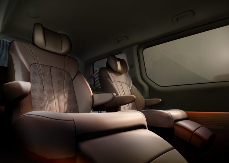 Photo 6 STARIA Premium INT