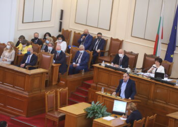 Парламентът избра новите министри в кабинета