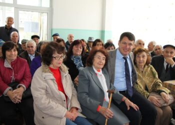 Кметът Мурад поздрави възрастните хора в Ардино