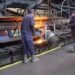 Заводи спират работа заради скъп ток
