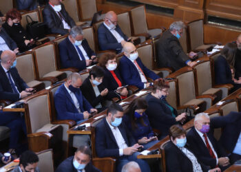 Изслушват кандидатите за заместник-омбудсман