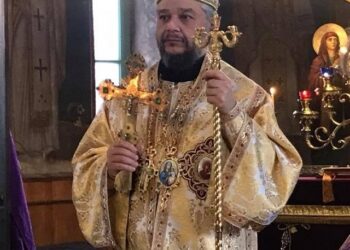 Митрополит Киприан освещава бойните знамена в Стара Загора