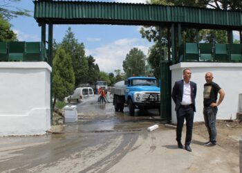 Пуснаха коли в парк „Македония” на Архангелова задушница