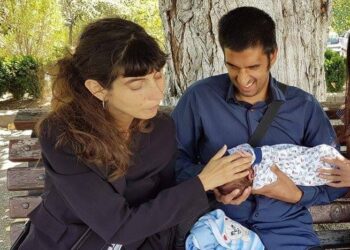 Незрящи родители виждат щастието в сина си