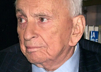 Гор Видал: Животът ни минава в слагане и сваляне на маски