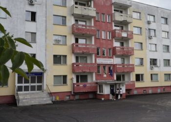 Лекарства с изтекъл срок отлежават в общинска болница